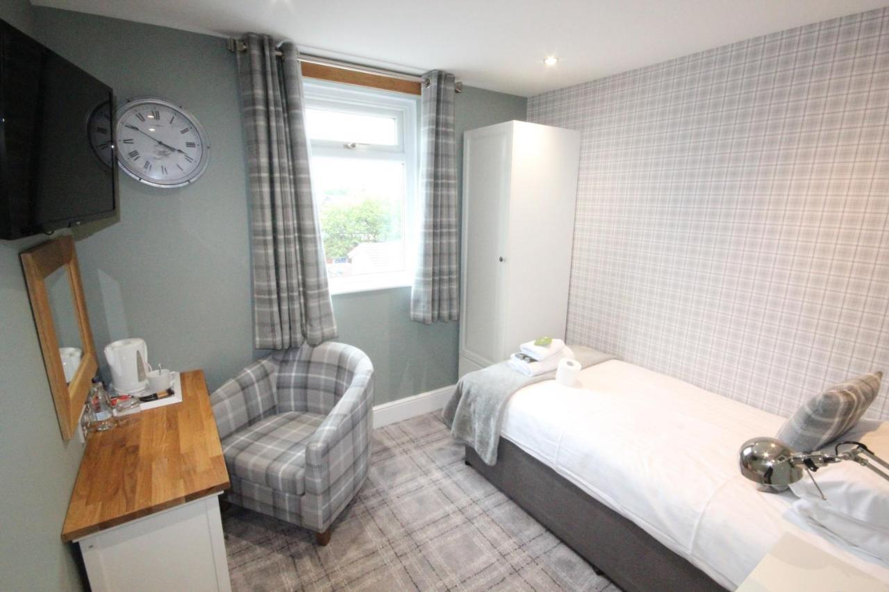 The Sunningdale Hotel Bamburgh Bagian luar foto