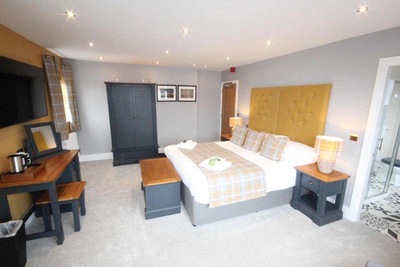 The Sunningdale Hotel Bamburgh Bagian luar foto