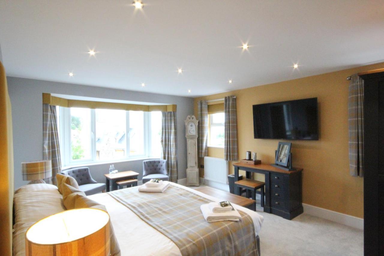 The Sunningdale Hotel Bamburgh Bagian luar foto