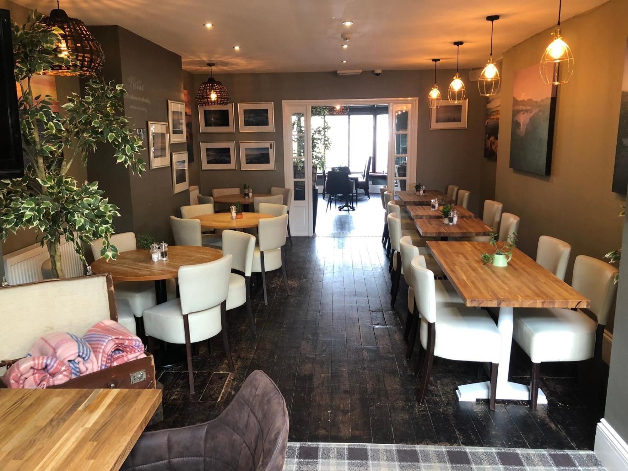 The Sunningdale Hotel Bamburgh Bagian luar foto