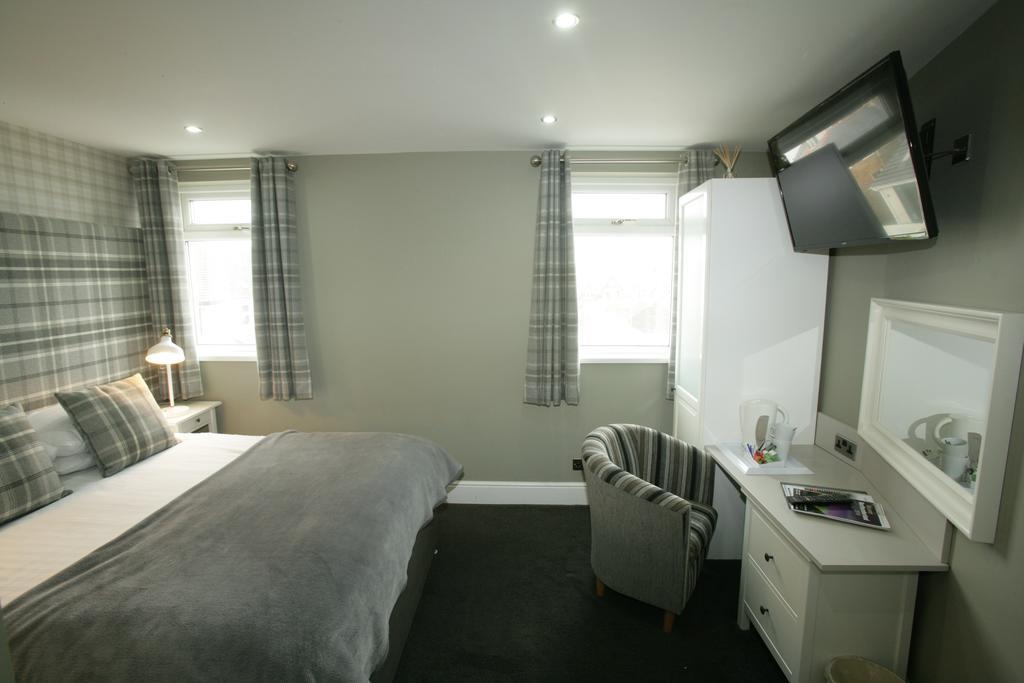 The Sunningdale Hotel Bamburgh Bagian luar foto