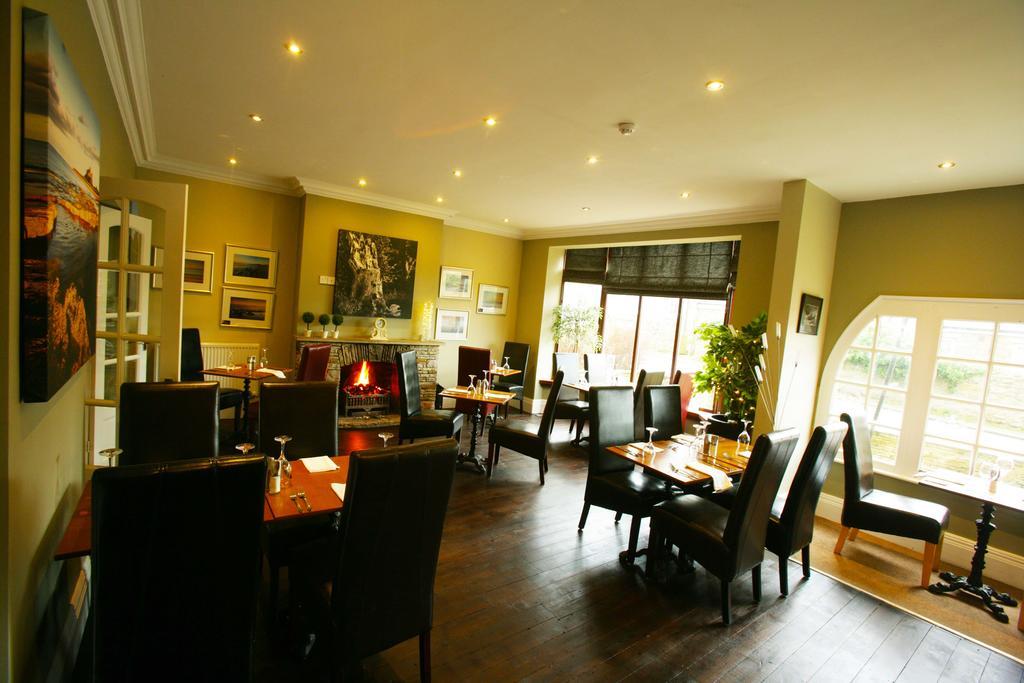 The Sunningdale Hotel Bamburgh Bagian luar foto