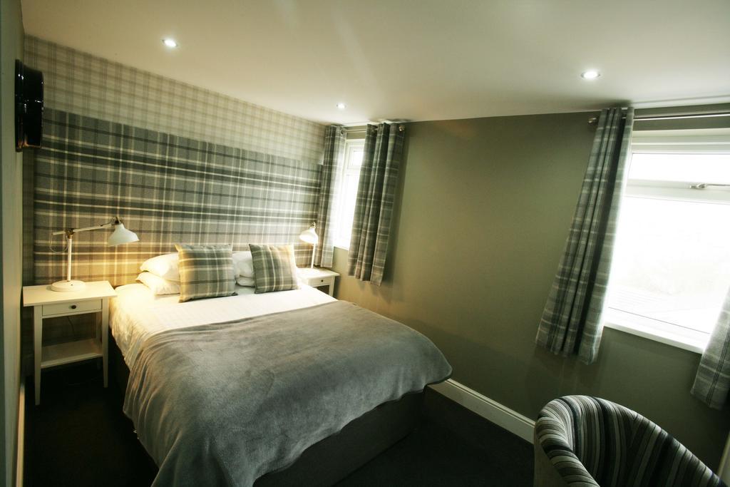 The Sunningdale Hotel Bamburgh Bagian luar foto