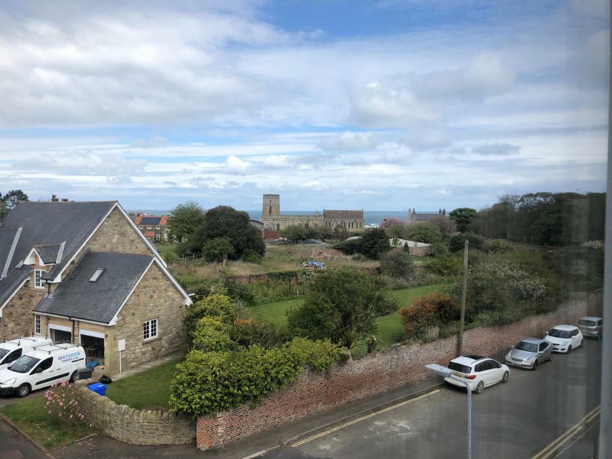 The Sunningdale Hotel Bamburgh Bagian luar foto
